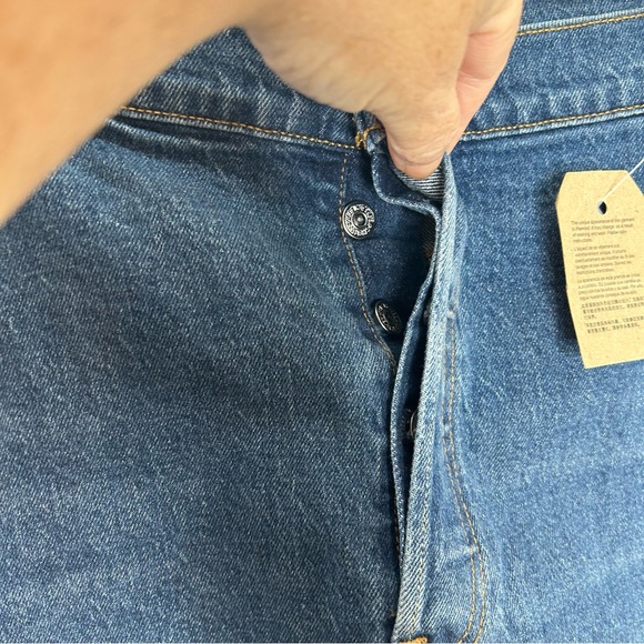 Levi’s 501 blue jean shorts cutoff button fly - Picture 3 of 8